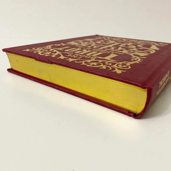 2022 The  Book of Tarot By Sahar Huneiei Palmer Hardcover Flaws - Picture 6 of 16